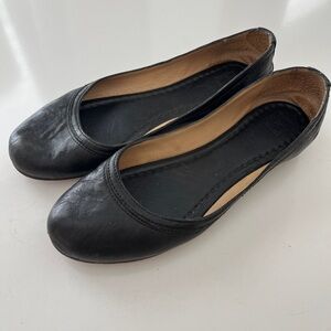 Frye Black Leather Flats Minimalist Design